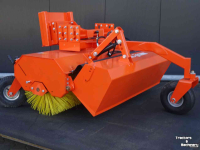 Sweeper Hofstede veegmachine Model  SMART verwisselbaar aankoppel bord ook met Knikmops etc aankoppeling