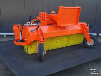 Sweeper Hofstede veegmachine Model  SMART verwisselbaar aankoppel bord ook met Knikmops etc aankoppeling