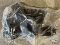 Used parts for tractors New Holland Bosch Brandstofpomp REMAN New Holland 70-serie 87802127R