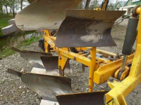 Ploughs Panter 2S WDK1VB 2-schaar wentelploeg