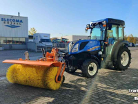 Small-track Tractors New Holland T4.80N Smalspoor Tractor met Rolbezem