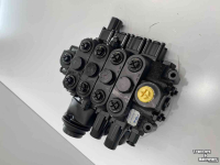 Diverse new spare-parts Giant ventielblokken NIEUW V6004tele V5003 G4500 G5000
