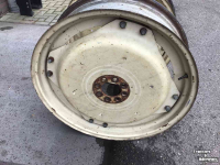 Wheels, Tyres, Rims & Dual spacers Molcon 10-32