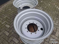 Wheels, Tyres, Rims & Dual spacers Massey Ferguson Velgen 28X20 Inch