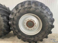 Wheels, Tyres, Rims & Dual spacers Michelin 800/65R32 xm27