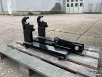 Other attachments and accessories  Heftruckbok driepunt adapter werktuigbok vanghaken