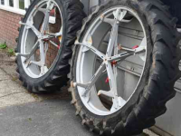 Wheels, Tyres, Rims & Dual spacers Molcon 12.4R46