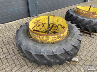 Wheels, Tyres, Rims & Dual spacers John Deere Dubbellucht 16.9R38 John Deere 6200