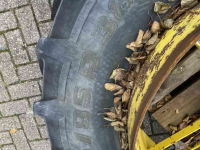 Wheels, Tyres, Rims & Dual spacers John Deere Dubbellucht 16.9R38 John Deere 6200