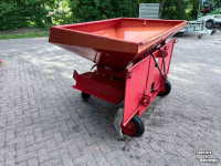 Fertilizer spreader Lely 1250 liter