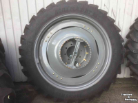 Wheels, Tyres, Rims & Dual spacers Molcon 320/85-34 en 340/85-48