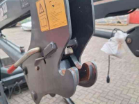 Front-end loader  Manip MP100