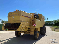 Combine New Holland TX 36 Combine