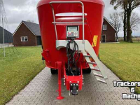 Vertical feed mixer Peecon Biga Topliner Twin Future 19