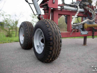 Mowing arm with mowing bucket Bos Herder maaikorfarm maaikorf