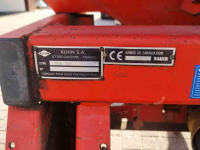 Fertilizer spreader Kuhn MDS 701 KUNSTMESSTROOIER
