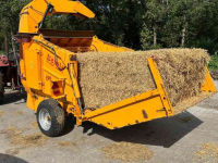 Straw spreader for boxes Belair Belair stroblazer stroverdeler