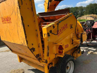 Straw spreader for boxes Belair Belair stroblazer stroverdeler