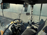 Wheelloader Volvo L70F shovel