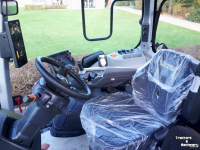 Tractor Valtra T215 D