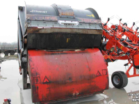 Vertical feed mixer Trioliet Triomix1-1200 Triomix TM12 zelfladende voermengwagen snijbord bewegende messen