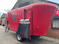 Vertical feed mixer Peecon VME 250 Voermengwagen voermachines