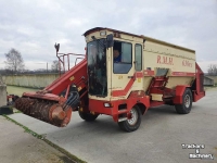 Self-propelled feed mixer RMH 630 CS