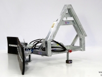 Rubber yard scraper Qmac Rubberschuif met hydraulische schuinverstelling