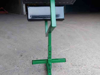 Other conveying equipment and accessories  Wassenaar Kniestoelen