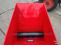 Sawdust spreader for boxes Trixon N4500 | Boxenstrooier