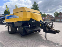 Balers New Holland BB 950A balenpers pakkenpers vierkante pers
