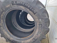 Wheels, Tyres, Rims & Dual spacers Michelin 650/65R38 +/- 40 mm + 540/65R28 25 tot 30 mm