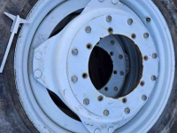Wheels, Tyres, Rims & Dual spacers  Alliance 12.4R46 en 11.2R46. Cultuurwielen. New Holland