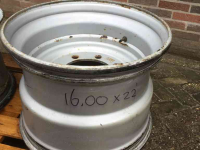 Wheels, Tyres, Rims & Dual spacers  16.00x22 TH2