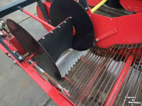 Potato harvester  Tolmac, MT 14-90, frontrooier, rooier, rooimachine, aardappelrooier