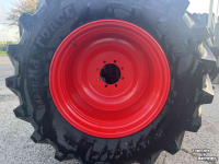 Wheels, Tyres, Rims & Dual spacers BKT 710/60R34 banden