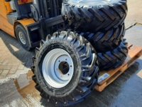 Wheels, Tyres, Rims & Dual spacers Giant 11.5 x 80 - 15.3