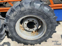 Wheels, Tyres, Rims & Dual spacers Michelin 13.6-24 op velg van Case IH 845XL
