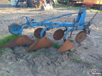 Ploughs Overum 3 schaar