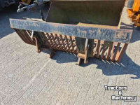 Other earthmoving and heavy equipment and accessories  Puinbak