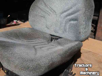 Used parts for tractors Grammer Diverse Fendt trekkerstoelen / stoelen mechanisch geveerd of luchtgeveerd